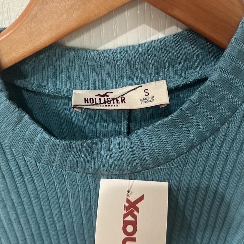 Hollister size small, mock turtleneck aqua Sleeveless swing dress NWT - Picture 2 of 4